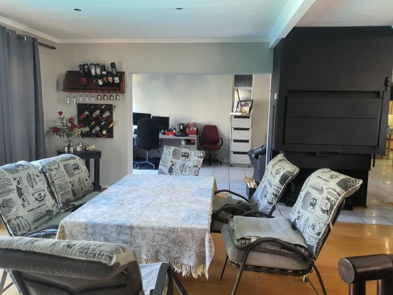 5 Bedroom Property for Sale in Parow North Western Cape